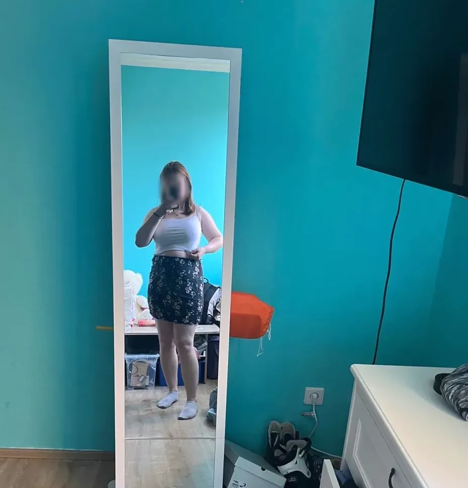 Lara, 18