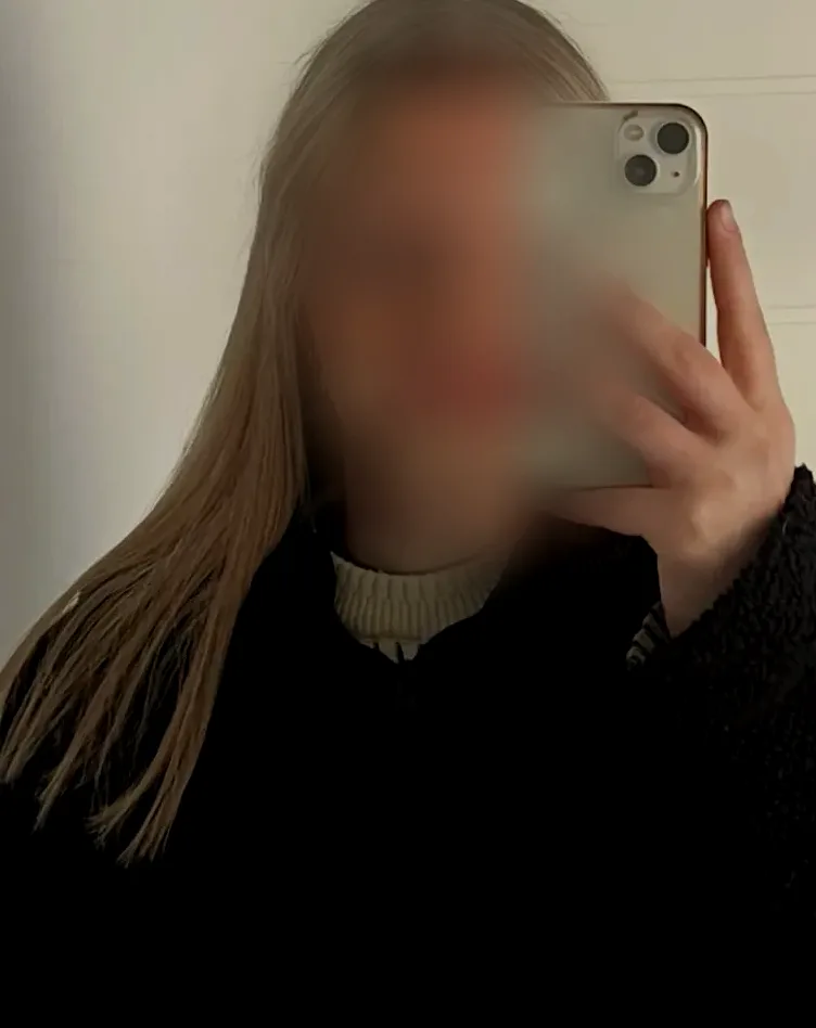 Leyla, 26