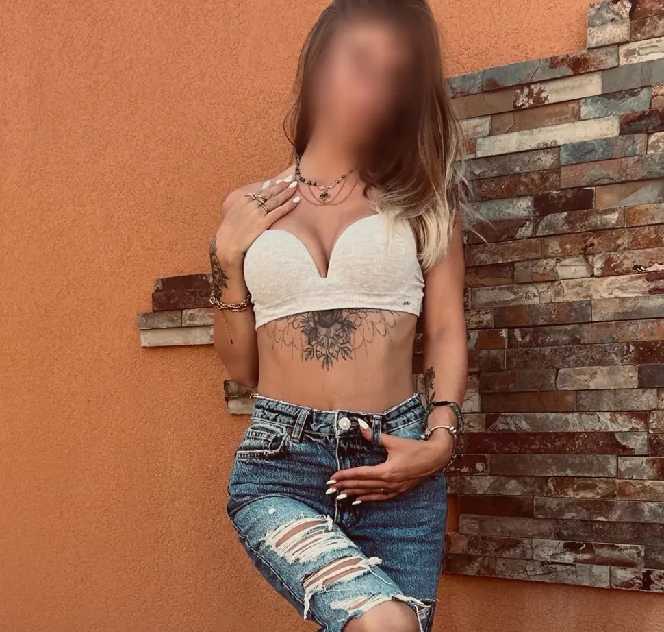 Millie, 22